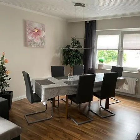 Apartment Naehe Lamspringe Mit 5 Schlafzimmer *