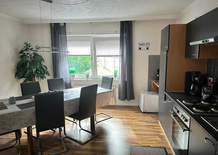شقة Naehe Lamspringe Mit 5 Schlafzimmer *
